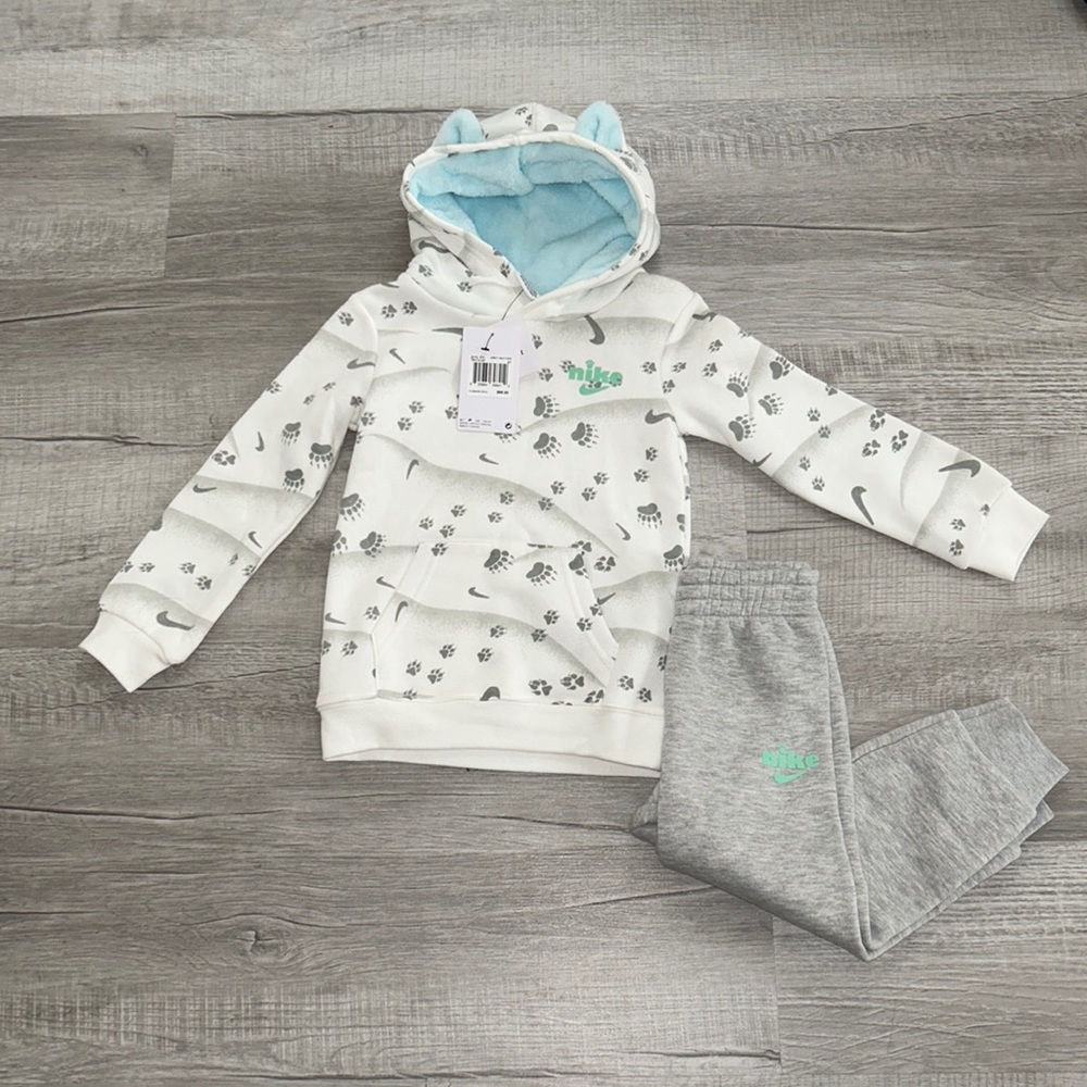 Nike White/Grey Sweatsuit